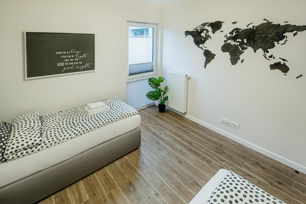 Apartament Centrum Xl - Komfortowe Noclegi Пясечно Екстериор снимка